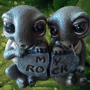 My rock frog statue